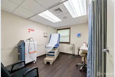 385 State Route 18 Highway, East Brunswick Township, NJ 08816 - Photo 18