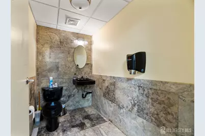 385 State Route 18 Highway, East Brunswick Township, NJ 08816 - Photo 14