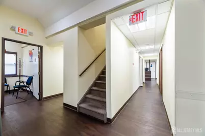 385 State Route 18 Highway, East Brunswick Township, NJ 08816 - Photo 22