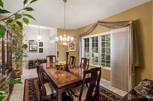 22 Chandler Ct, Monroe Township, NJ 08831 - Photo 6