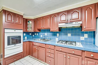 115 W Woodbridge Avenue W, Iselin, NJ 08830 - Photo 10