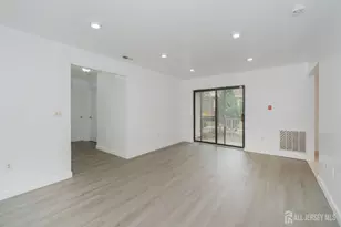 402 Hidden Village Dr, Perth Amboy, NJ 08862 - Photo 24