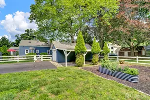 10 Shaw Dr, Franklin Township, NJ 08528 - Photo 36