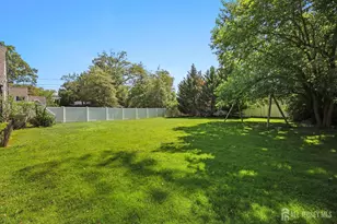 386 Franklin Rd, North Brunswick Township, NJ 08902 - Photo 56