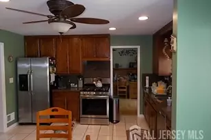 8 Athens Ave, South Amboy, NJ 08879 - Photo 10