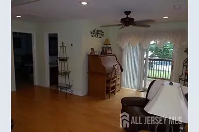 8 Athens Avenue, South Amboy, NJ 08879 - Photo 12