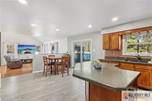 321 Snowgoose Ln, Harrison, NJ 08062 - Photo 10