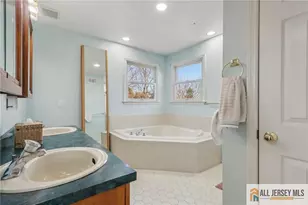 321 Snowgoose Ln, Harrison, NJ 08062 - Photo 16