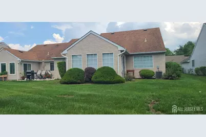 666-A Azalea Plaza #666A, Monroe Township, NJ 08831 - Photo 6