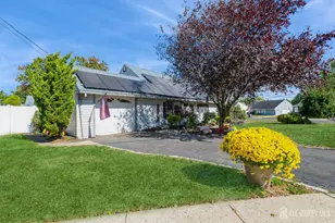 23 Colfax Rd, Edison, NJ 08817 - Photo 4