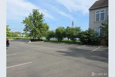 100 Lakeview Avenue #D1, Monroe Township, NJ 08831 - Photo 2