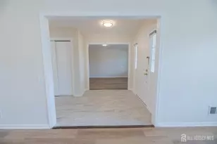 218 N Pondview Blvd, Monroe Township, NJ 08831 - Photo 10