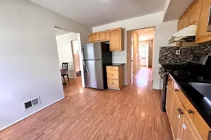 4 Pond View Dr, Plainsboro Township, NJ 08536 - Photo 10