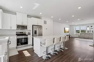 52 Crimson Dr, Manalapan Township, NJ 07726 - Photo 4