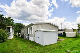 17 Steinbeck Rd, North Brunswick Township, NJ 08902 - Photo 26