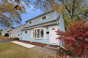 41 Kendall Dr, Sayreville, NJ 08859 - Photo 1