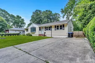 174 Hardenburg Ln, East Brunswick Township, NJ 08850 - Photo 2