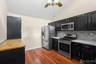 65 Laurie Ct, Old Bridge Township, NJ 07747 - Photo 4