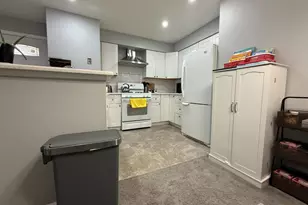 151 Longfield Ct, East Brunswick Township, NJ 08816 - Photo 14