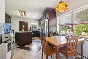 13 McLellan Ct, East Brunswick Township, NJ 08816 - Photo 4