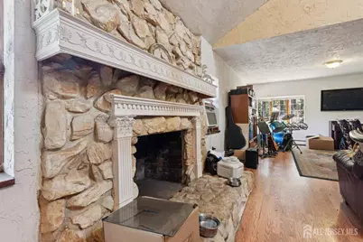 13 McLellan Court, East Brunswick Township, NJ 08816 - Photo 2