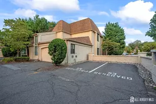 54 Gate House Ln, Edison, NJ 08820 - Photo 24