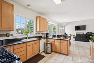 2 Golfview Ct, Monroe Township, NJ 08831 - Photo 10