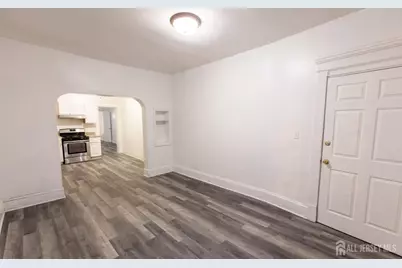 110 Rector Street #1, Perth Amboy, NJ 08816 - Photo 4