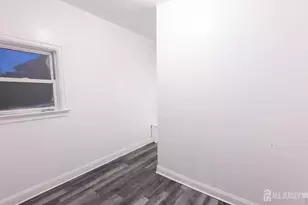 110 Rector St, Perth Amboy, NJ 08816 - Photo 12