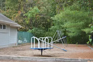 125 Exeter Ct, Piscataway Township, NJ 08854 - Photo 12