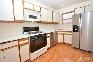 125 Exeter Ct, Piscataway Township, NJ 08854 - Photo 32