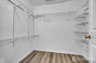 604 Woodhaven Dr, Edison, NJ 08817 - Photo 24