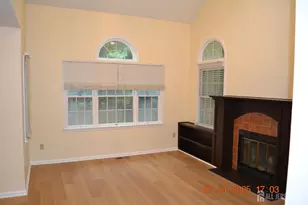 26 Dorchester Dr, East Brunswick Township, NJ 08816 - Photo 8