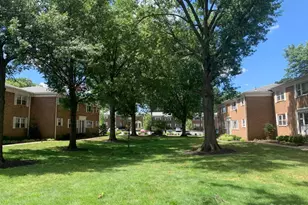 160 Evergreen Rd, Edison, NJ 08837 - Photo 2