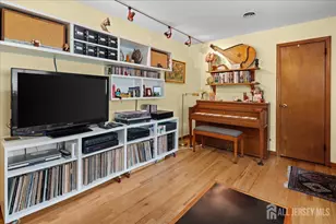 260 Friendship Rd, South Brunswick Township, NJ 08512 - Photo 4