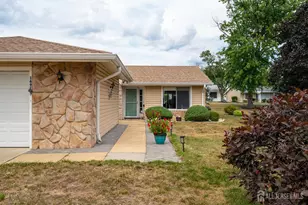 169 Laurel Plaza, Monroe Township, NJ 08831 - Photo 2