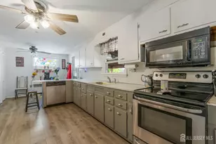 138 Runyon Ave, Middlesex, NJ 08846 - Photo 8