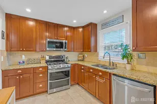 75 Woodmere Dr, Sayreville, NJ 08859 - Photo 24