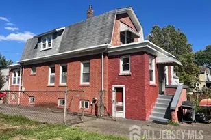 59 Douglas St, Fords, NJ 08863 - Photo 2