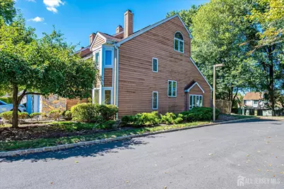 118 Coppertree Court, Edison, NJ 08820 - Photo 4