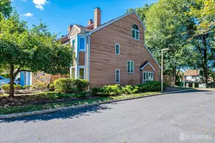 118 Coppertree Ct, Edison, NJ 08820 - Photo 4