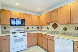 500 Great Beds Ct, Perth Amboy, NJ 08861 - Photo 6