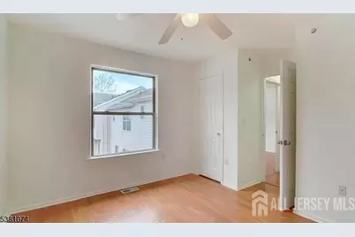 500 Great Beds Court, Perth Amboy, NJ 08861 - Photo 10