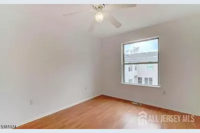500 Great Beds Court, Perth Amboy, NJ 08861 - Photo 8