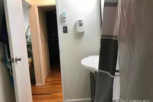 197 Evergreen 6A Rd, Edison, NJ 08837 - Photo 4