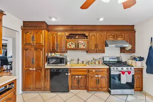 62 Harmon Rd, Edison, NJ 08837 - Photo 12