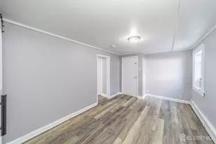 42 Crosby Ave, Edison, NJ 08817 - Photo 14