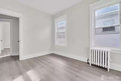 375 Delavan Street, New Brunswick, NJ 08901 - Photo 8