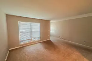 266 Dochery Pl, Franklin Township, NJ 08873 - Photo 6