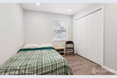 5 Waverly Drive E, Edison, NJ 08817 - Photo 20